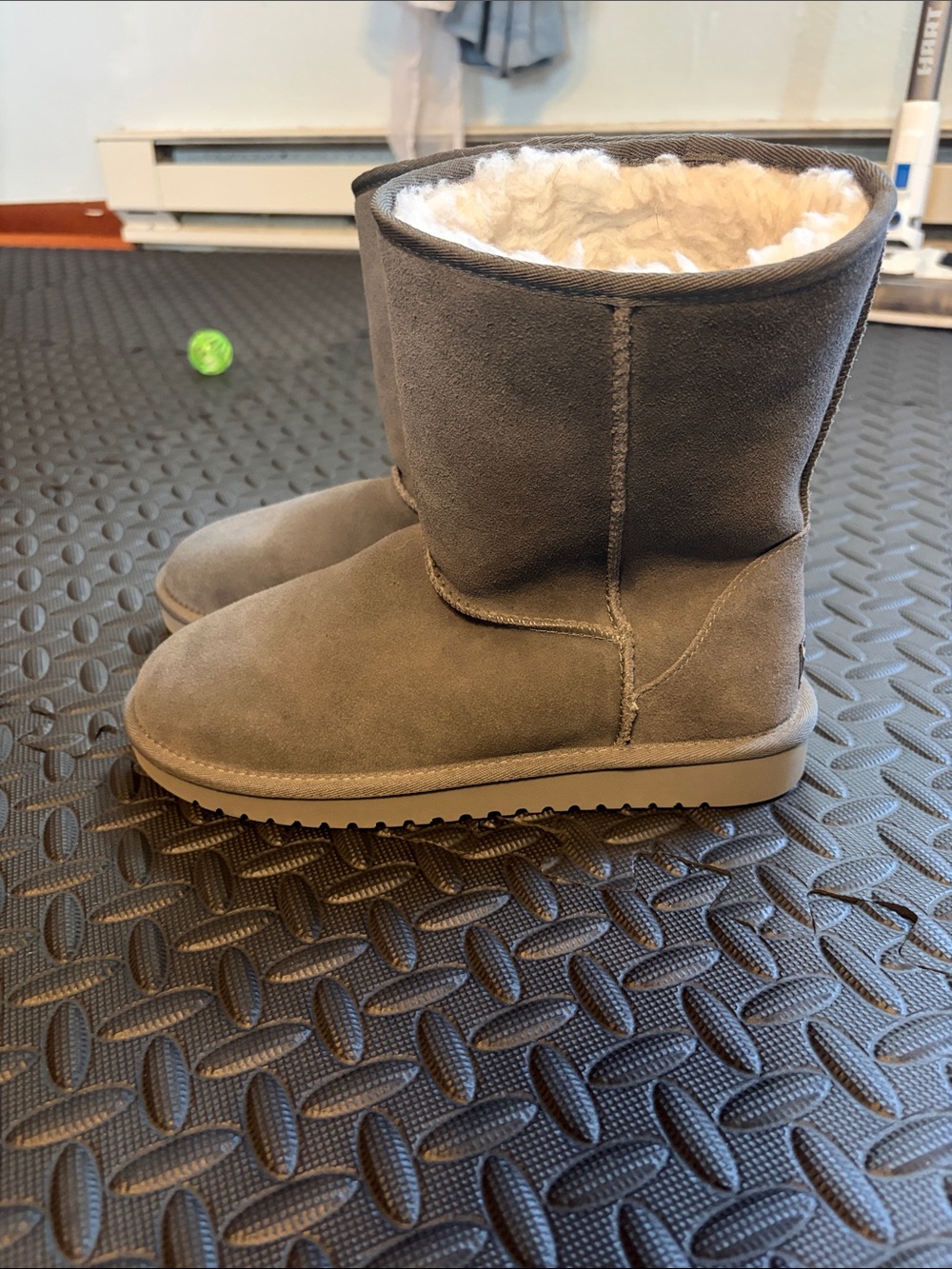 Koolaburra women Gray Suede Faux-Shearling Boots